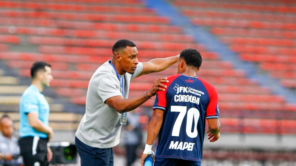 Luis Amaranto Perea aclara por qué Jackson Martínez aún no debuta en Medellín
